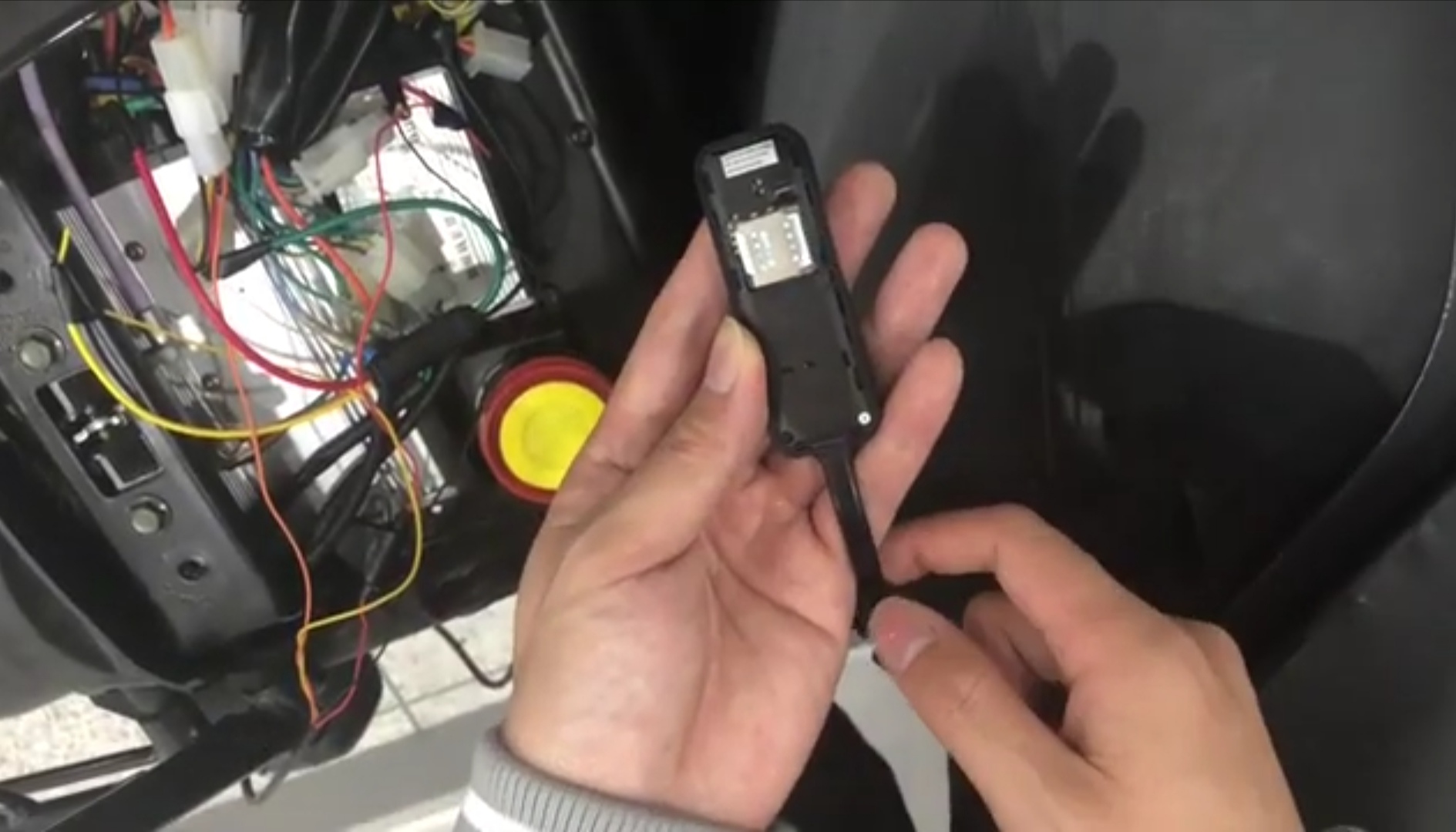نصب ردیاب GPS موتورسیکلت - ردیاب سیگنال